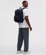 Lululemon Everywhere Backpack 22L - Azul Marino - Imagen 2